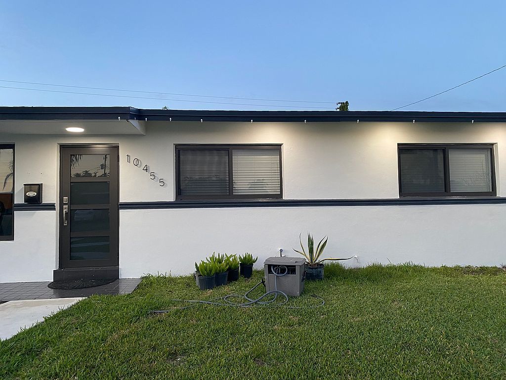 10455 SW 43rd Ter - Property Image