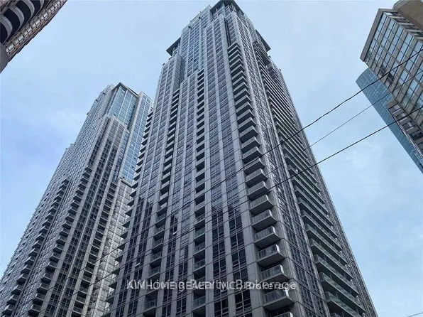 761 Bay St #2313, Toronto, ON M5G 2R2