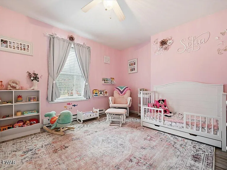 175 Oak Hill Rd — Photo 37