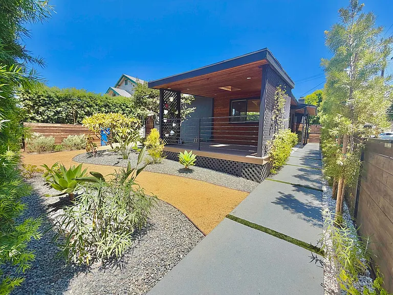 3112 S La Salle Ave — Photo 15