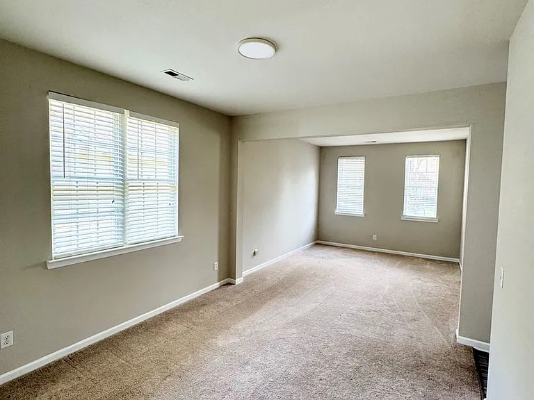 9413 Thatcher Hall Ct — Photo 17