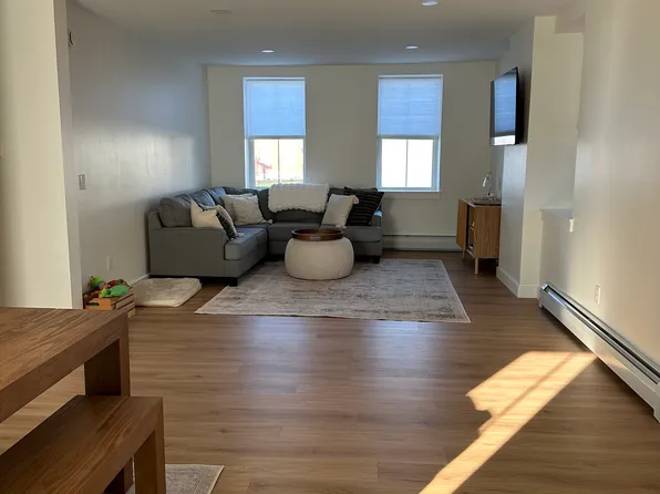 305 Bridgton Rd #1, Westbrook, ME 04092