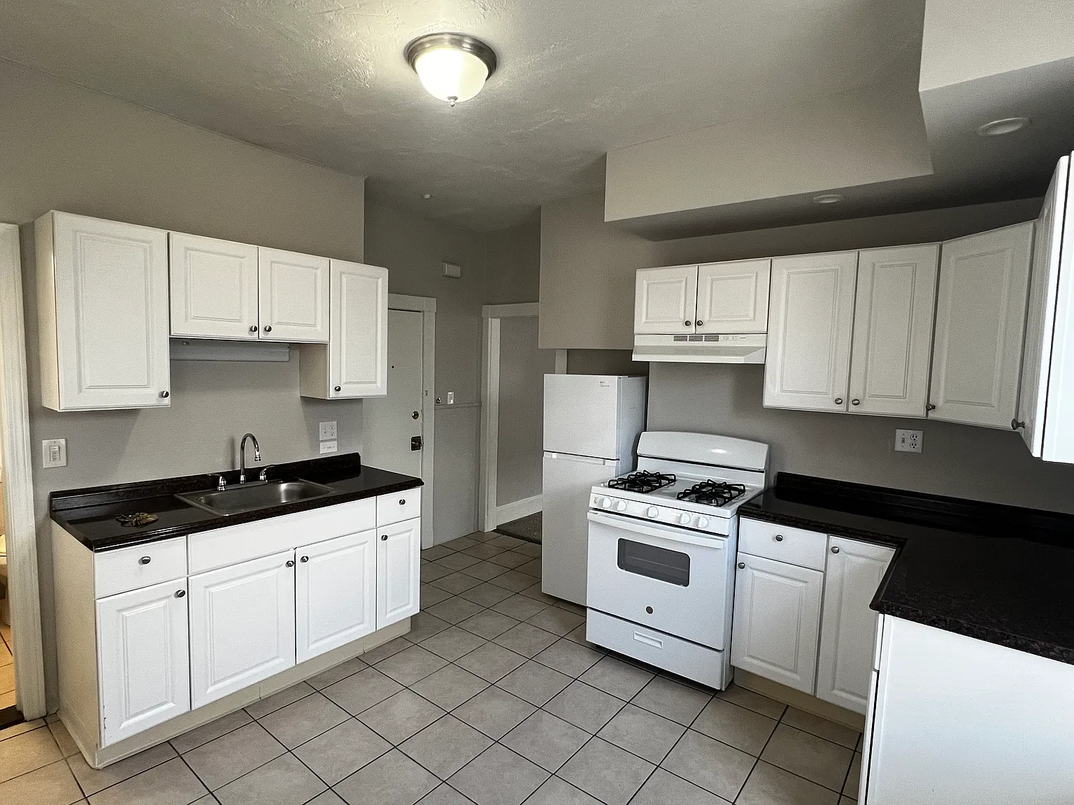 16 Shurtleff Street Apartments — Photo 3