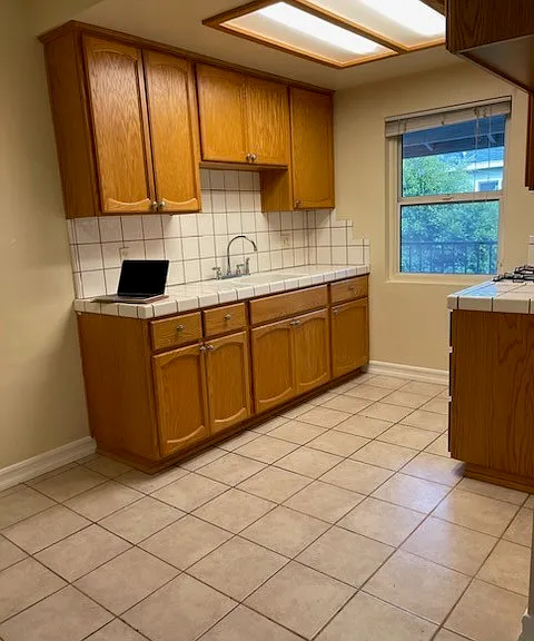 1316 1/2 W Valencia Dr — Photo 4