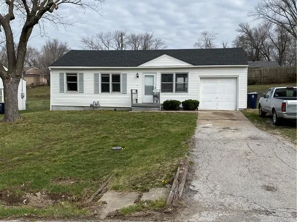 5608 E 101st Ter, Kansas City, MO 64137