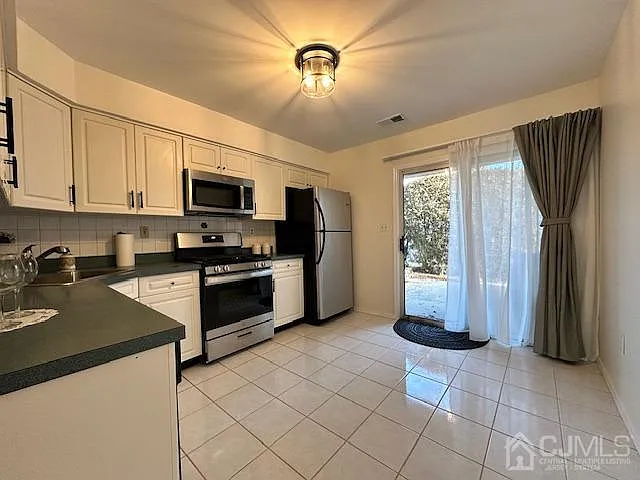 87 Sassafras Ct — Photo 6