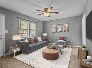 926 NE Westwind Cir, Lees Summit, MO 64086
