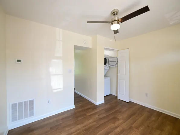 7 1/2 W 2nd St #2, The Plains, OH 45780