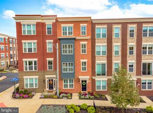 1977 Roland Clarke Pl, Reston, VA 20191