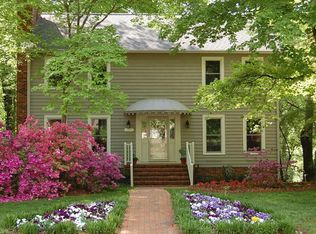 1621 Foxhollow Rd, Greensboro, NC 27410