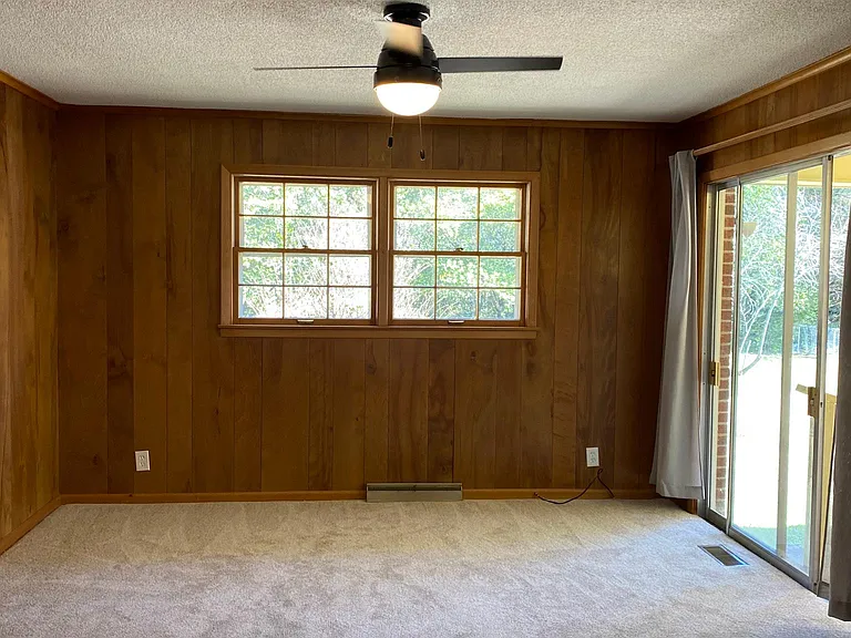 Family room off the kitchen