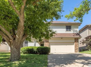 15514 Arbor St, Omaha, NE 68144