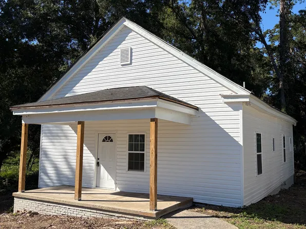 642 Round St, Woodruff, SC 29388