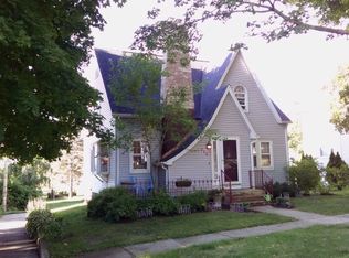 213 9th Ave, New Glarus, WI 53574