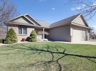 6167 Standing Stone Dr, Holland, MI 49423
