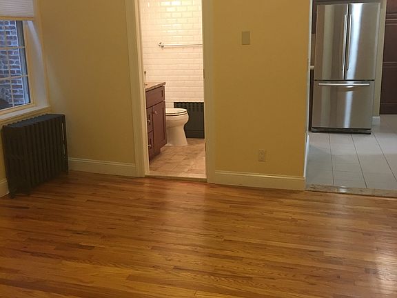 3rd image of 13 Washington Ave