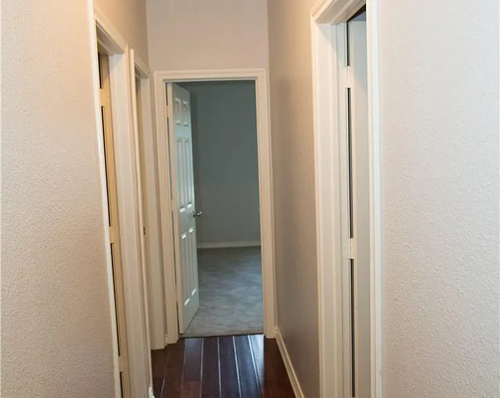 2410 S Forest Hls — Photo 26