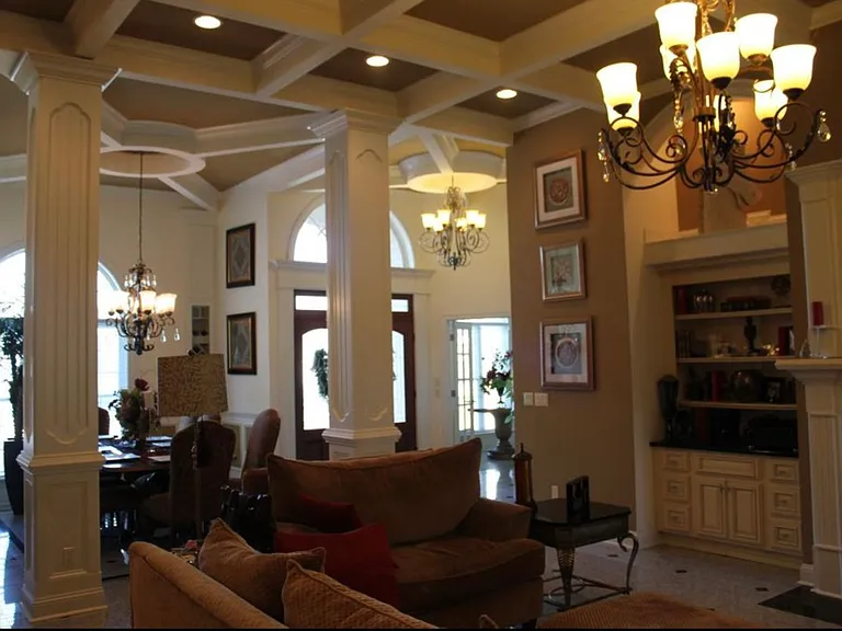 1834 Holly Oak Ln — Photo 5