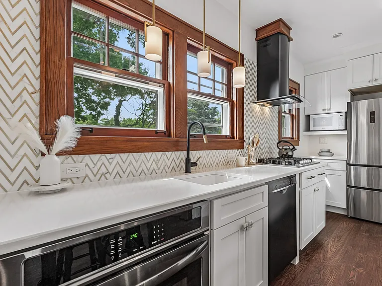 11 Brookwood Dr #2 — Photo 3