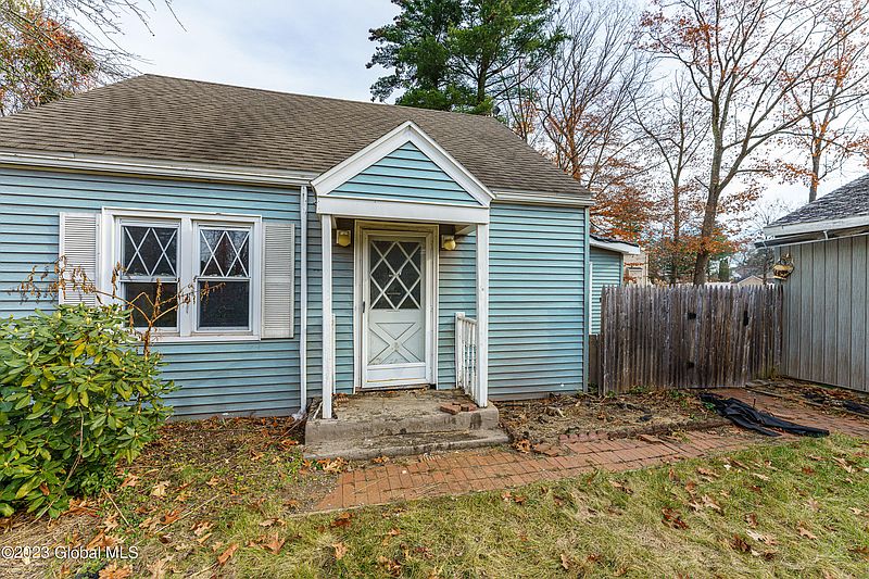 4th image of 4117 Albany Street