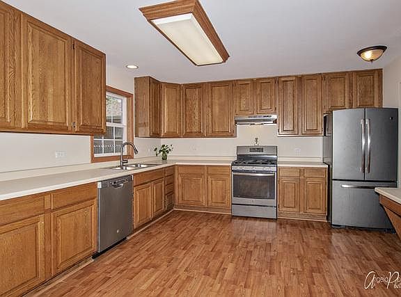 2nd image of 1941 Ash St
