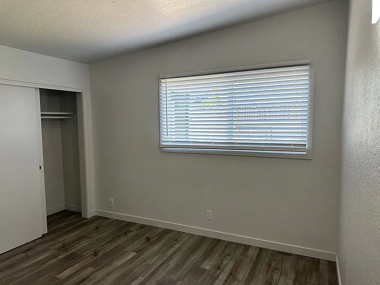 582 Cardinal Way — Photo 20
