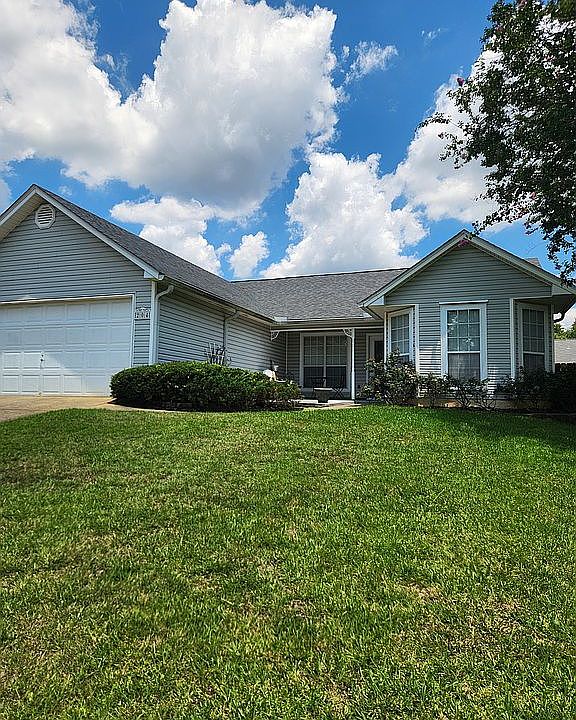 1st image of 204 Concord Cir