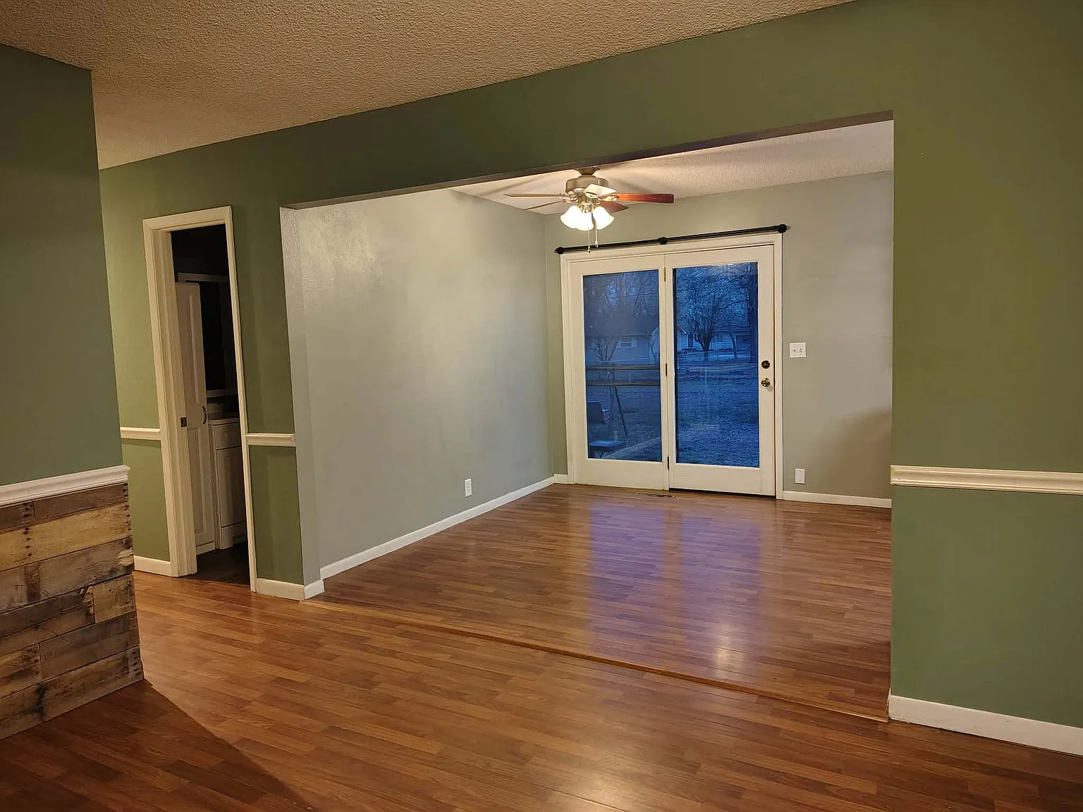 1208 Scott Dr — Photo 3