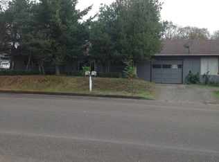 2505 Lewis St, North Bend, OR 97459