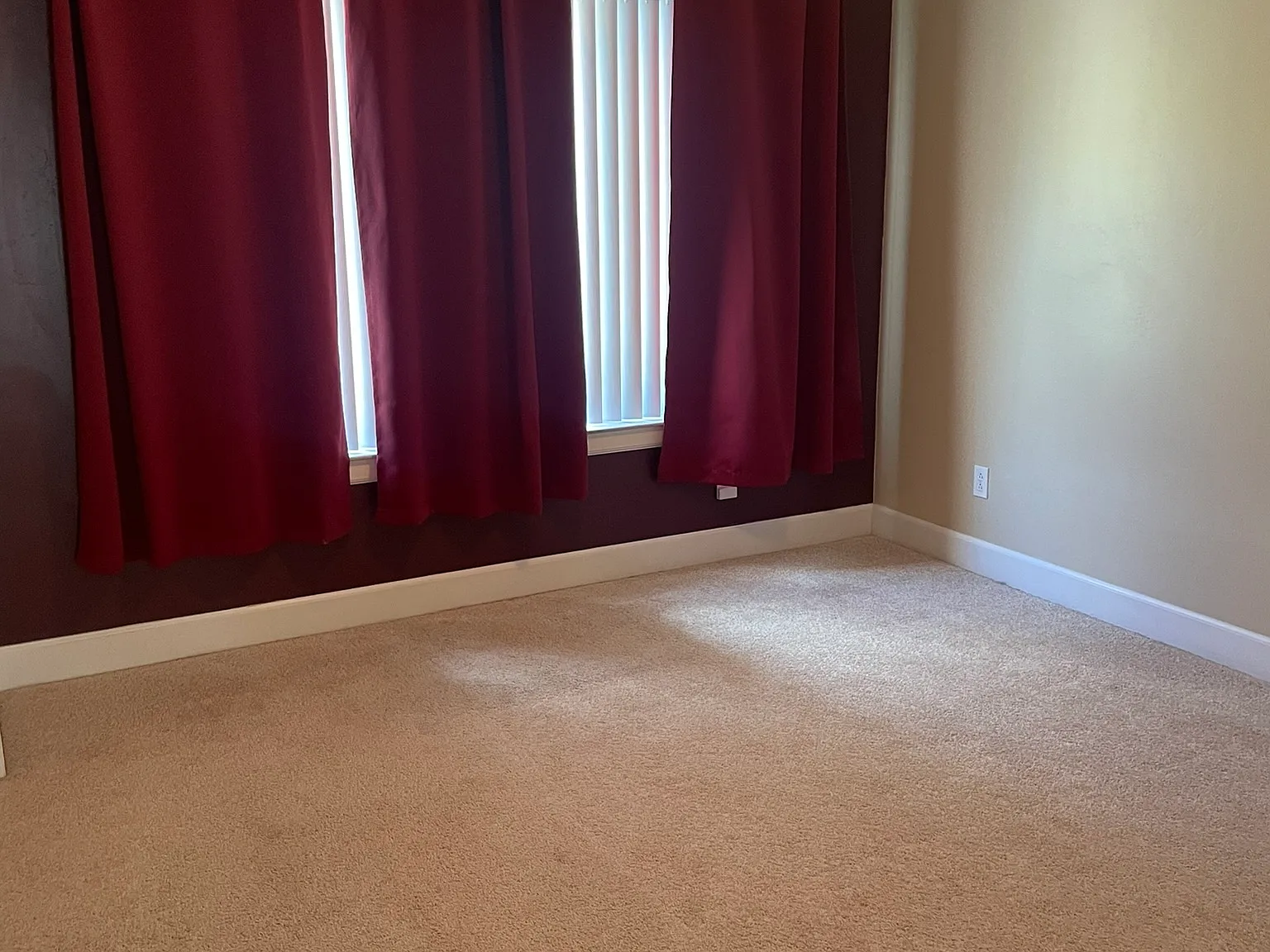2 bed, 2.5 bath, 1270 sqft, $2,900 — Photo 2