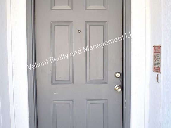 4th image of 8738 Pinevalley Ln