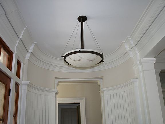 Oval foyer 