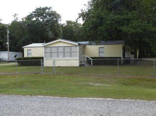 943 Cumberland Rd, Hortense, GA 31543