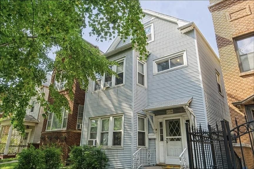 1st image of 2636 W Carmen Ave #2