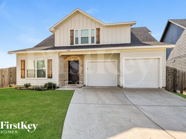 7328 Parkside Place Dr, North Richland Hills, TX 76180