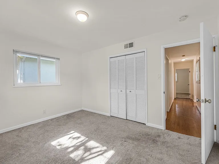 8 Stephens Ct — Photo 6