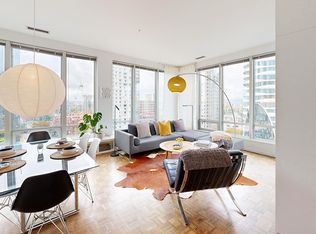 989 Nelson St #1207, Vancouver, BC V6Z2S1