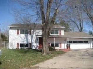 1418 Clare Ct, Lawrence, KS 66046