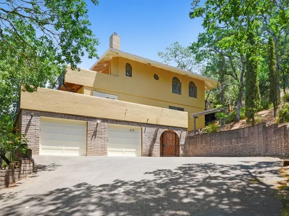 675 Michael Drive, Sonoma, CA 95476