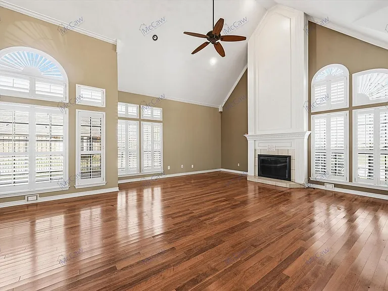 3407 Bowden Hill Ln N — Photo 5