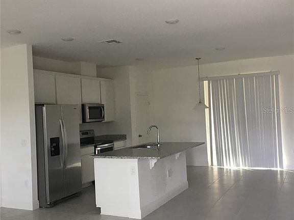 4th image of 9738 Emerald Berry Dr