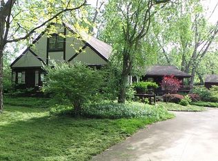 1877 Edwards Dr, Akron, OH 44306