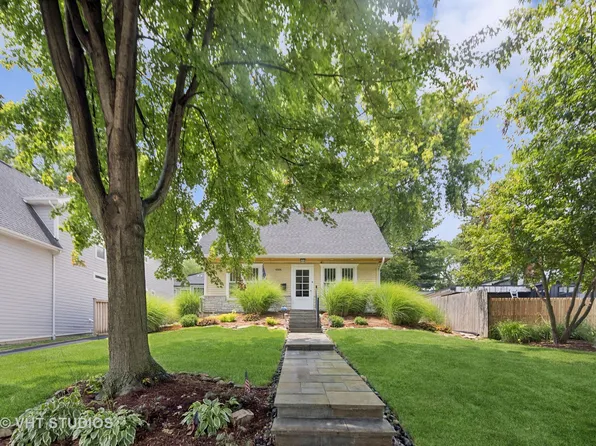 4504 Saratoga Ave, Downers Grove, IL 60515