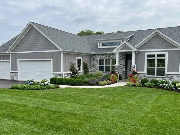 136 Huckleberry Rd, Indiana, PA 15701
