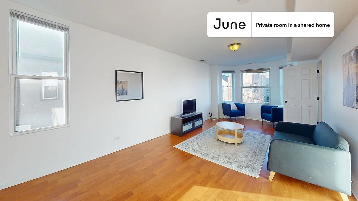 Building Photo - 1841 N Mozart St #B