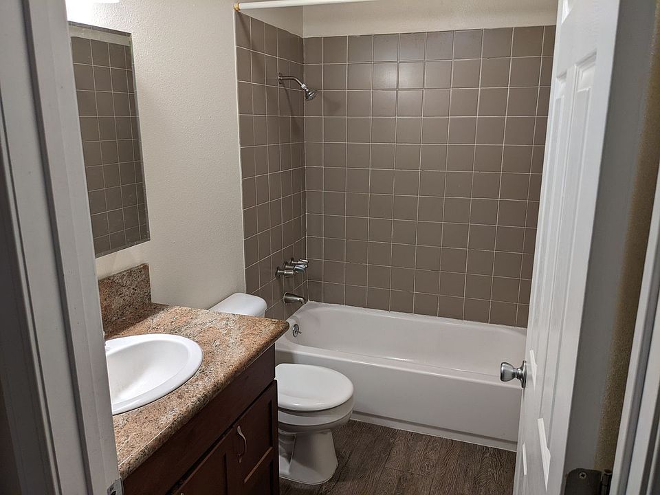 1st image of 3011 Fairmount Ave #3015