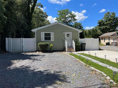 14 Montgomery Avenue, Mastic, NY, 11950