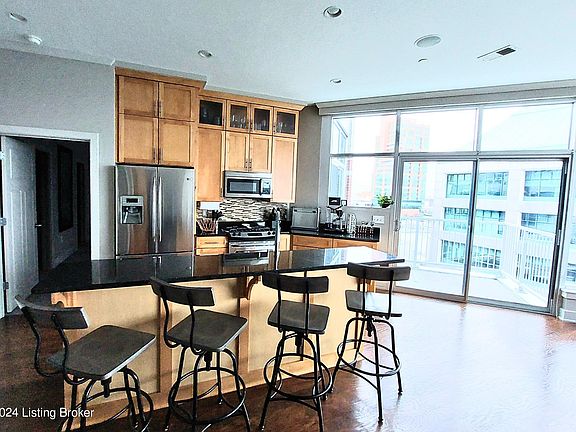 5th image of 324 E Main St Unit 502