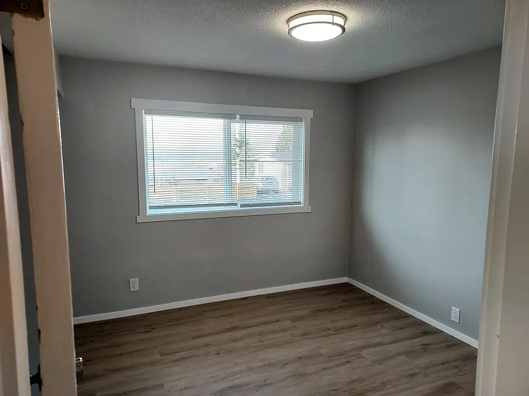700 Aberdeen Ave NE #702 — Photo 12