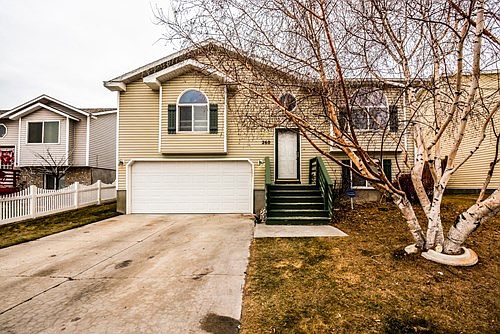 1st image of 260 Donna Dr
